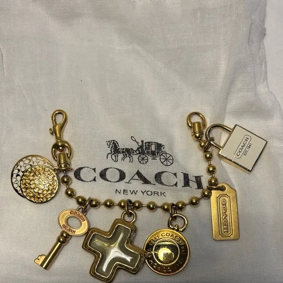 Rare NWOT Vintage Chunky Coach 7 Charm Bracelet - Picture 1 of 9
